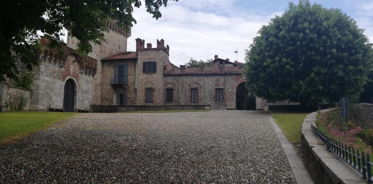 A Due Passi Dal Castello Panzió Somma Lombardo Kültér fotó