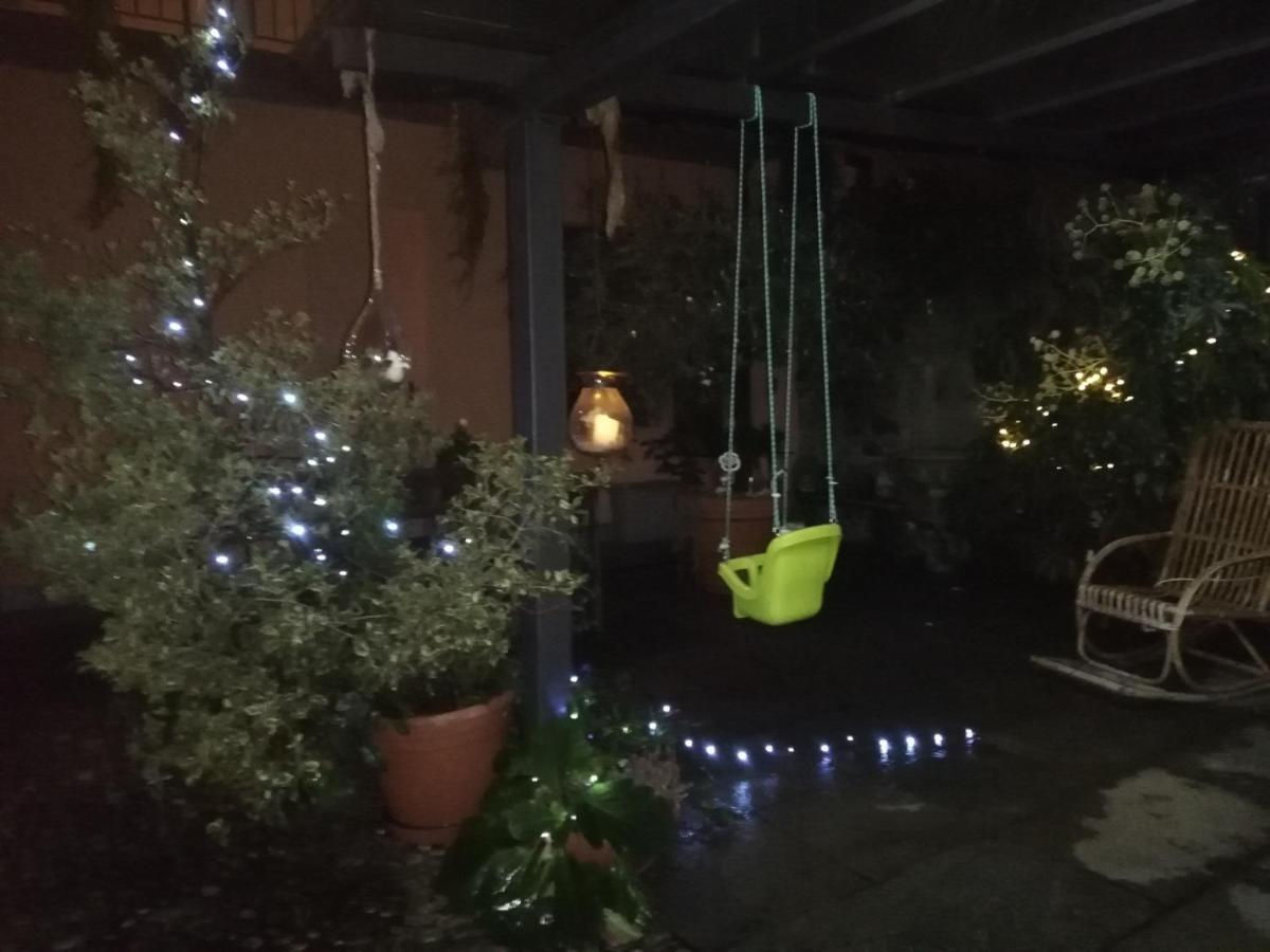 A Due Passi Dal Castello Panzió Somma Lombardo Kültér fotó